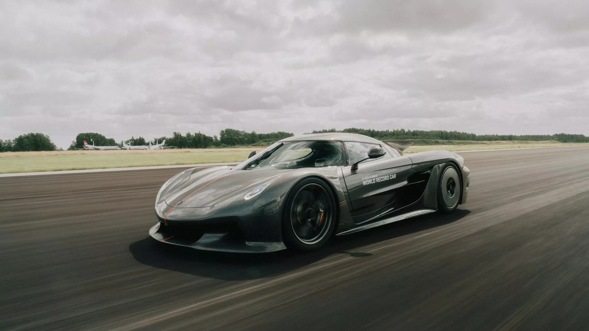Koenigsegg Jesko Absolut установил новый рекорд