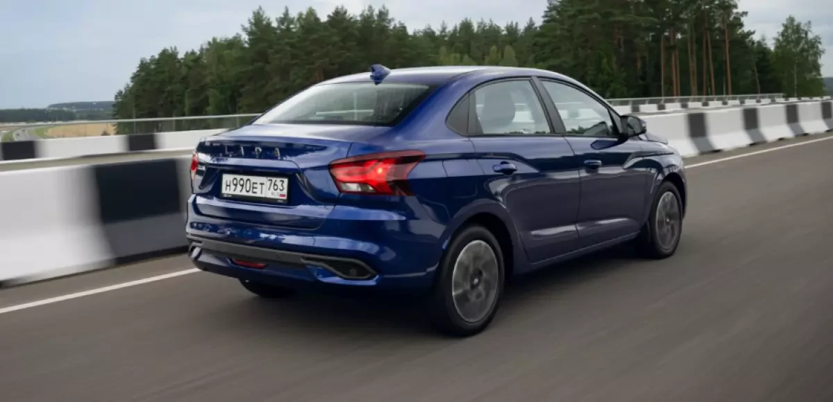 Производство Lada Iskra продолжает буксовать:   за ноябрь продали всего 1380 машин