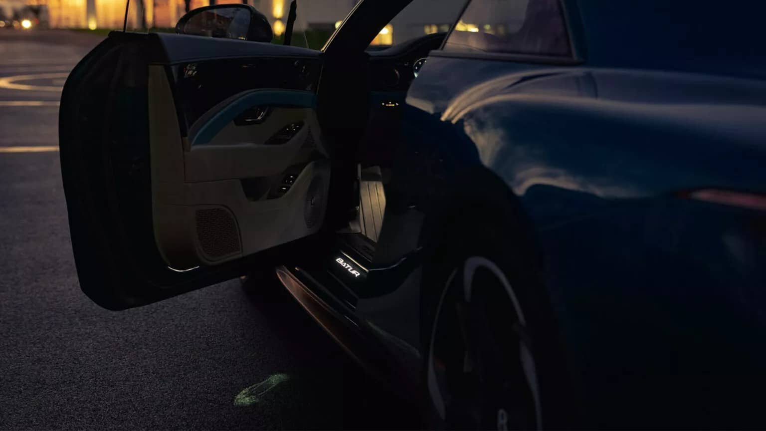 Bentley предложила анимированную подсветку