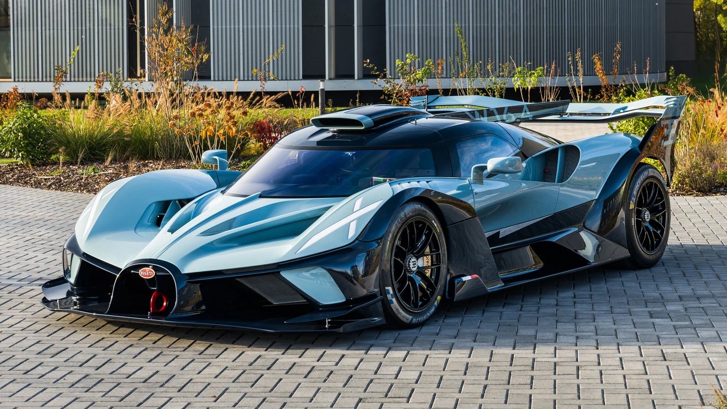 Собран последний Bugatti Bolide
