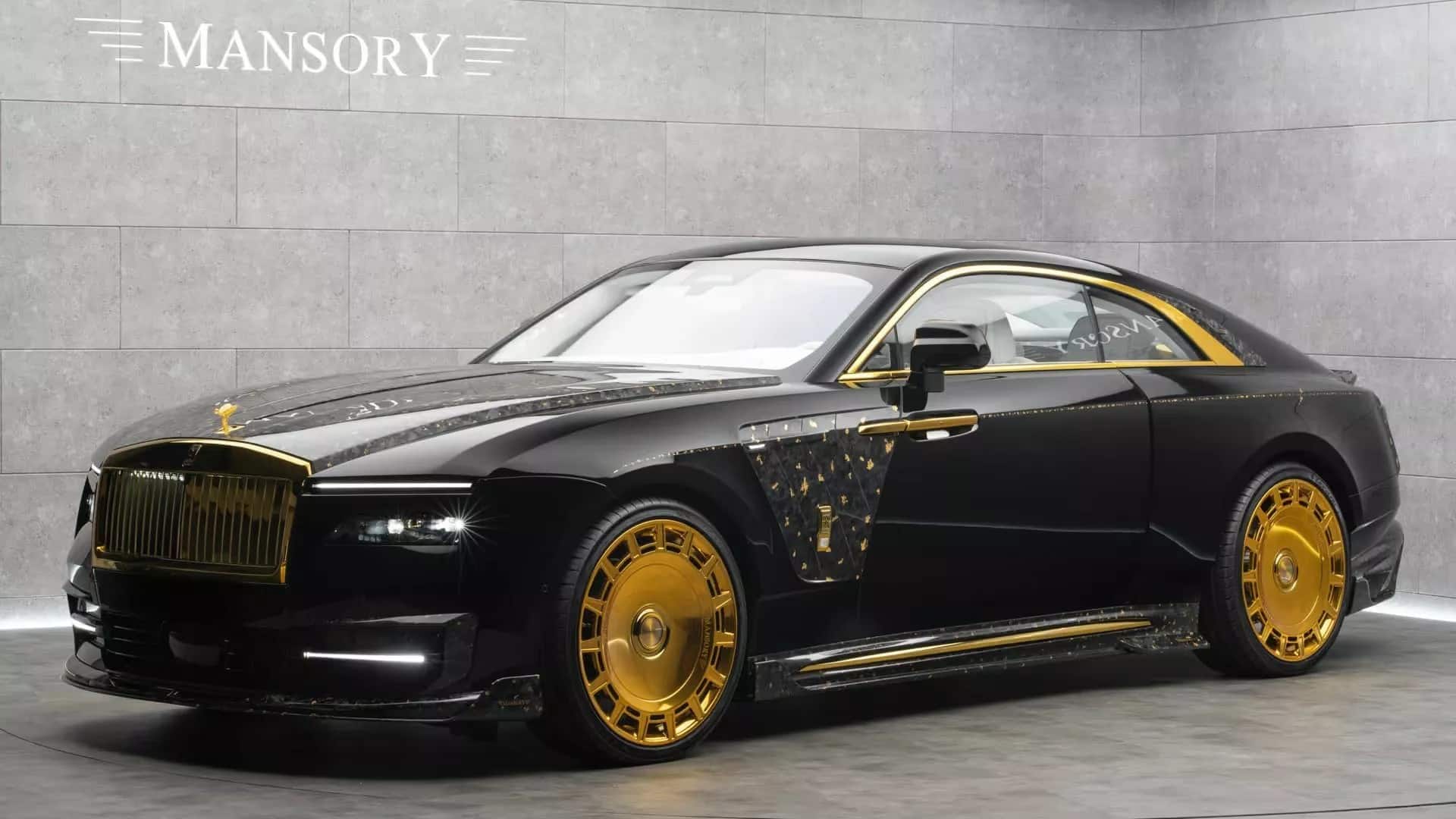 Mansory представила позолоченный Rolls-Royce Spectre